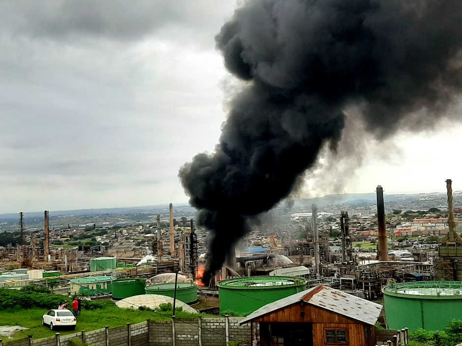 fire at Engen's Durna refinery